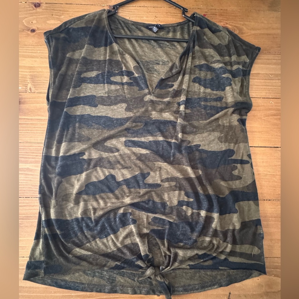 Lucky‎ Brand Camouflage V-Neck Tee
